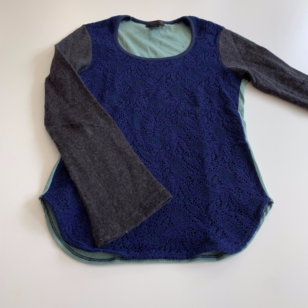 Custo Barcelona long sleeve top size small